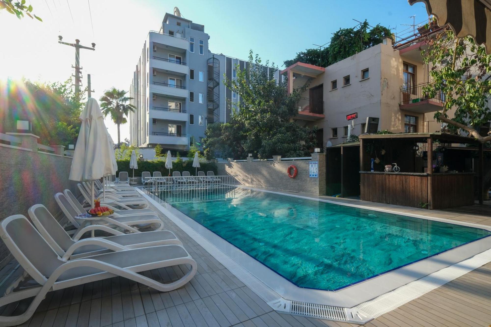 אלאניה Kandelor Hotel מראה חיצוני תמונה