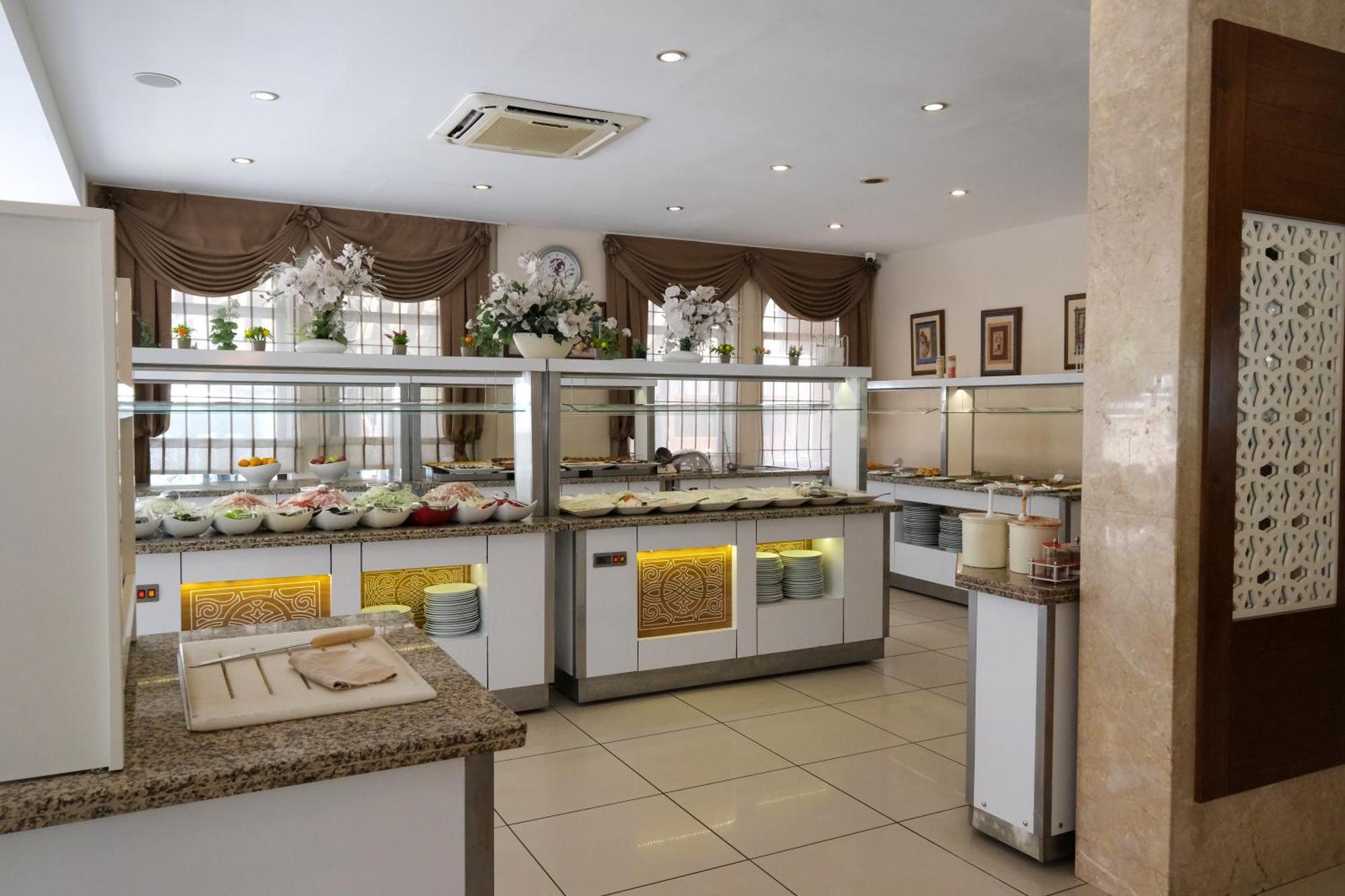 אלאניה Kandelor Hotel מראה חיצוני תמונה